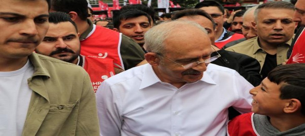 Kılıçdaroğlu, Gençlerle Anıtkabir'e Yürüdü: 