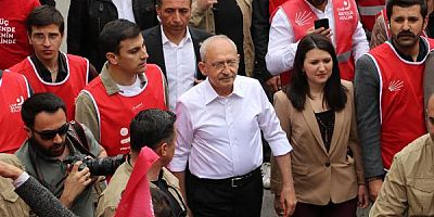 Kılıçdaroğlu, Gençlerle Anıtkabir'e Yürüdü: 
